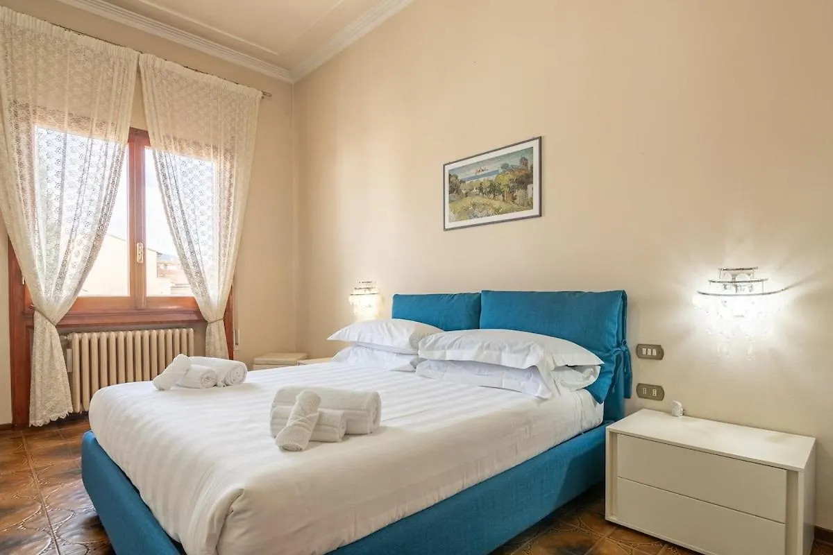 Micheli Charming Apt- Steps From Duomo-Quiet Stay Florence Apartment